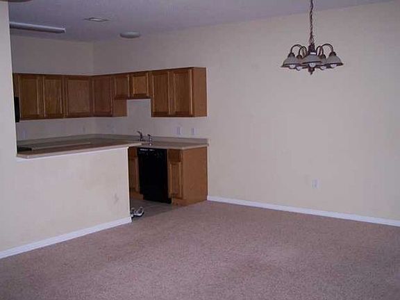 4th image of 1401 Beaver Run Rd
