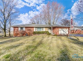 602 S Wintergarden Rd, Bowling Green, OH 43402