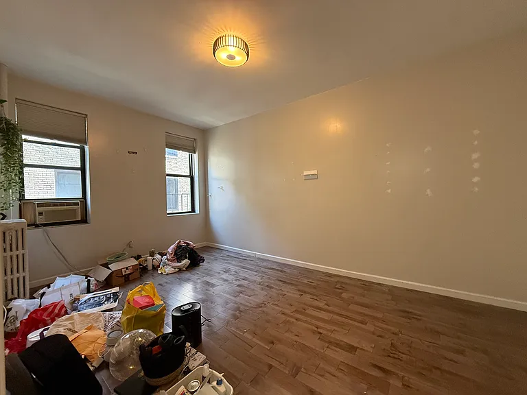240 Crown St #4J — Photo 4
