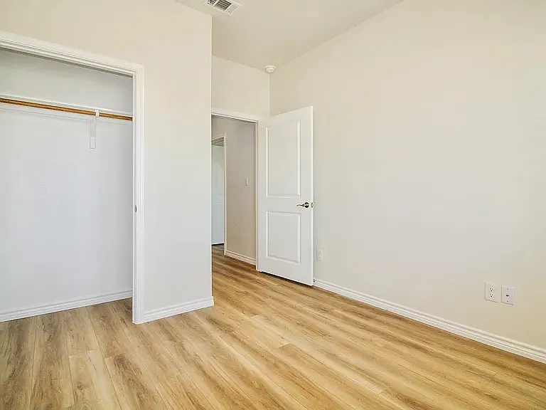 515 Whirlaway Dr #B — Photo 25