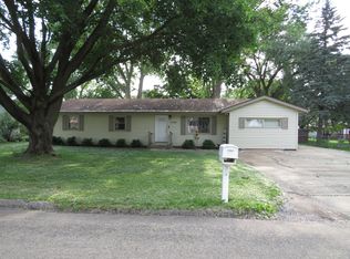 5280 S Harlan Dr, Rochelle, IL 61068