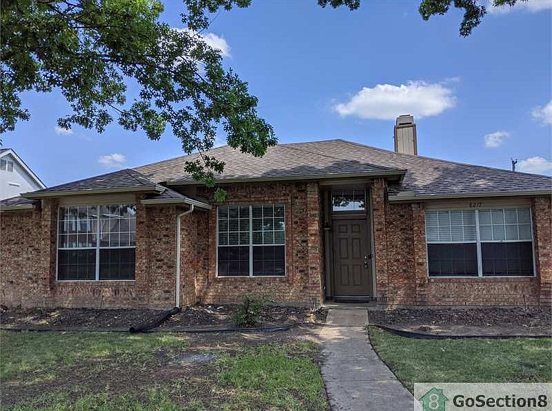 1st image of 8217 Lake Bend Dr #1506