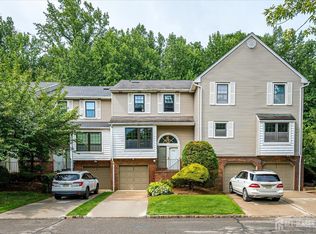 4506 Stonehedge Rd, Edison, NJ 08820