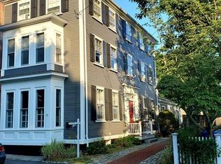 30 Strong St, Newburyport, MA 01950