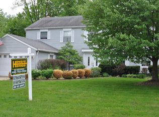 28445 Southbridge Cir, Westlake, OH 44145