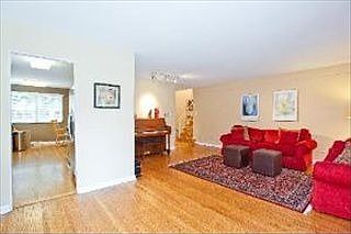 4th image of 636 Knox Ave