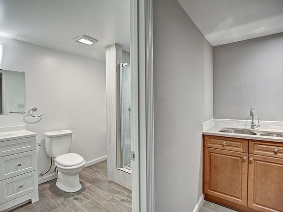 Lower level, full bath and kitchenette