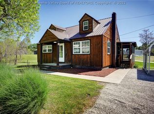 3389 Howells Mill Rd, Ona, WV 25545