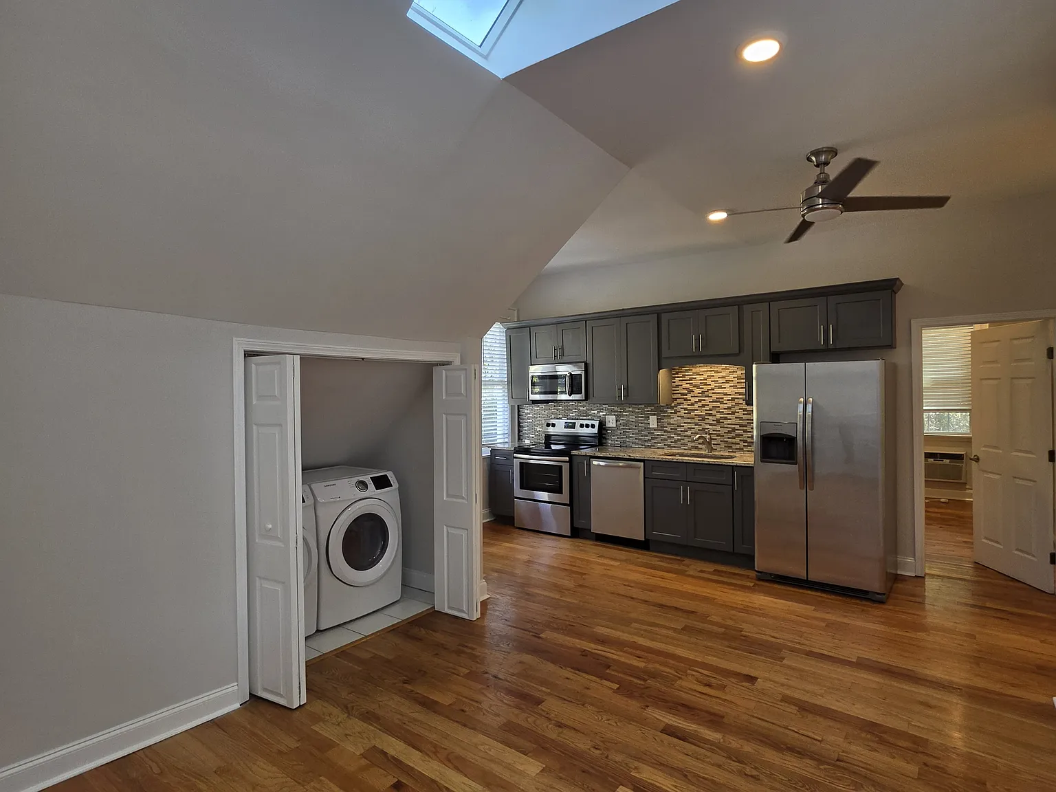 2 bed, $2,450 — Photo 2