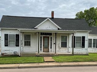206 W Harrison St, Farmington, MO 63640