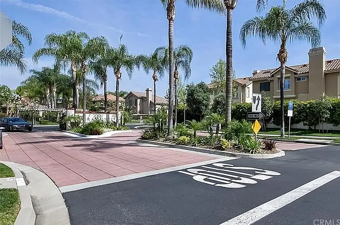12841 Mackenzie Dr — Photo 57