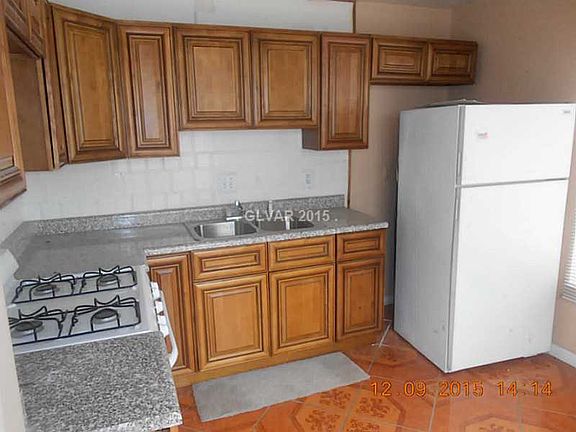 5th image of 4343 Pinegrove St