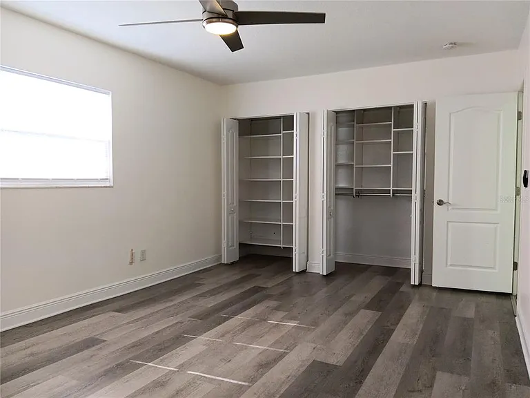 4864 Lake Charles Dr N — Photo 18