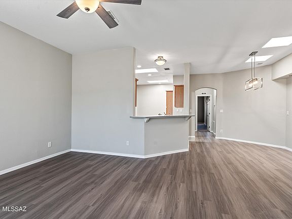4th image of 1271 W Calle Macillo