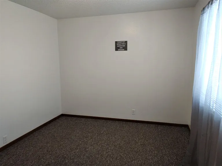 1216 S G Ave — Photo 39