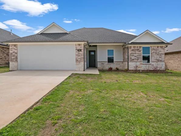 1746 SF Plan, Forestdale Planned Development