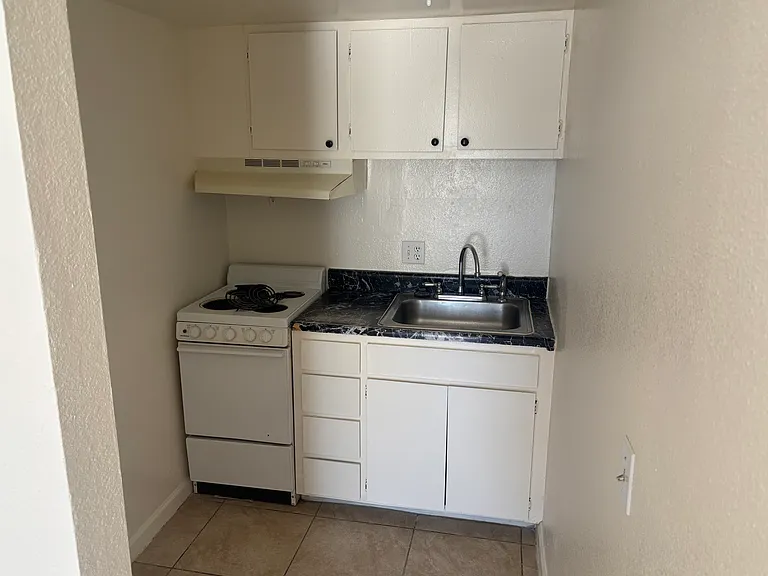 1629 Turquoise Rd #C — Photo 5