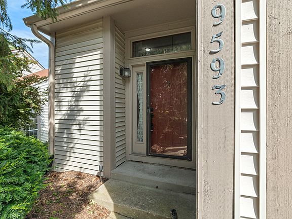 4th image of 9593 Bay Vista West Dr