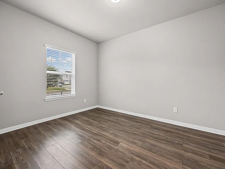 1649 Settlers Glen Dr — Photo 3
