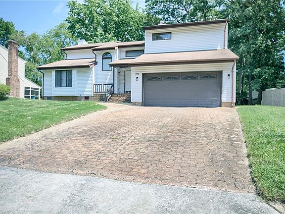 4th image of 17 Fields Dr