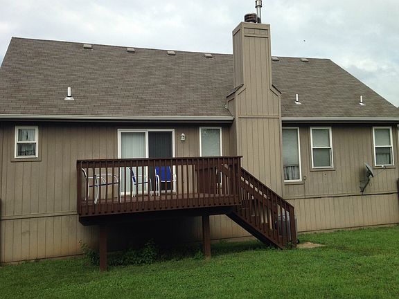 3rd image of 708 NW Par Dr