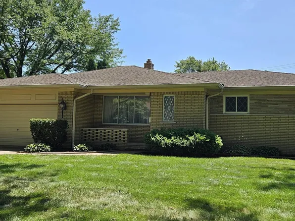 21620 Alexander St, Saint Clair Shores, MI 48081