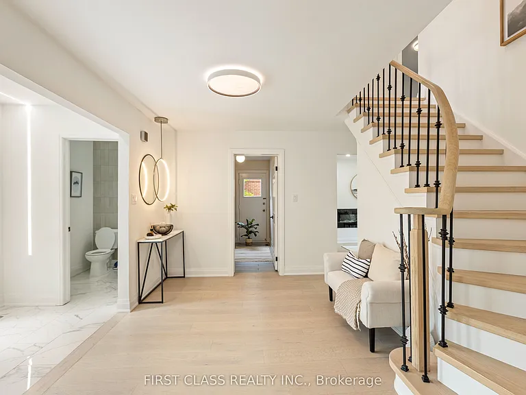 679 Village Pkwy — Photo 3