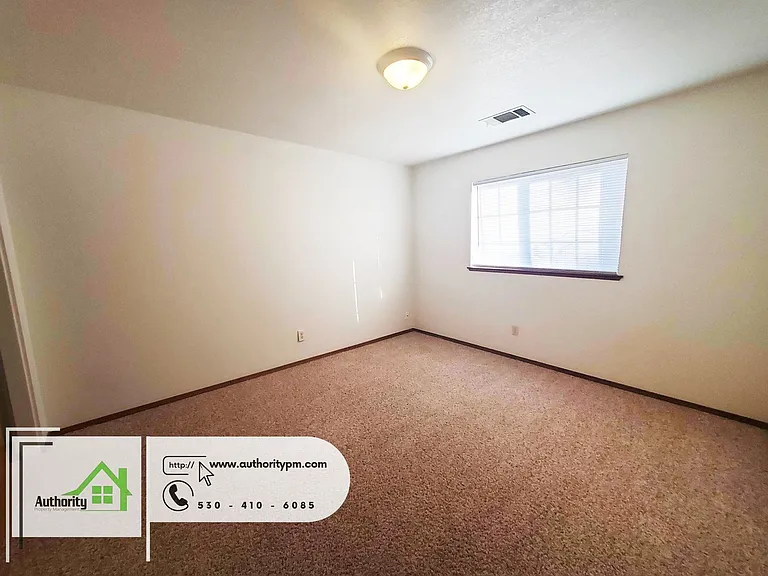 3996 Morningsun Dr — Photo 7