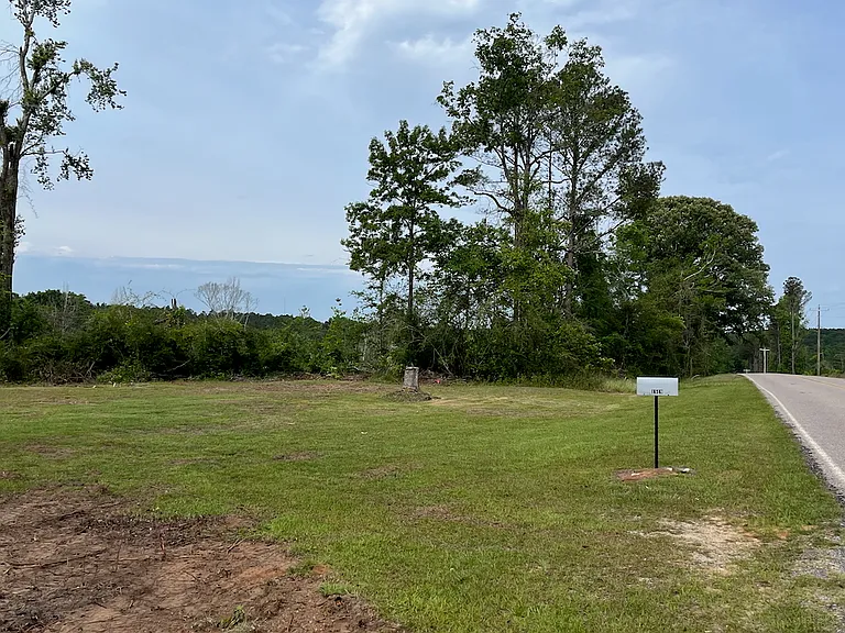 1519 Butter And Egg Rd — Photo 1