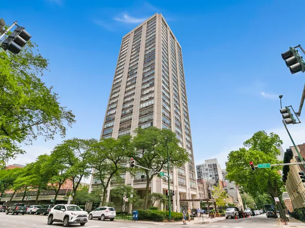 70 W Burton Pl APT 1801, Chicago, IL 60610