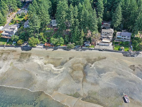 3rd image of 12722 Purdy Dr NW
