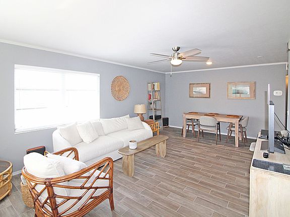 2nd image of 616 Flamingo Dr APT 201