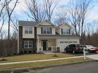 17 Tall Tree Ln, Langhorne, PA 19047