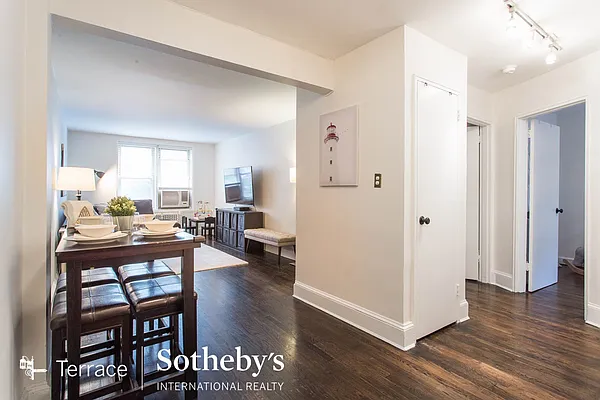 Sold by Terrace Sotheby's International Realty | media 18