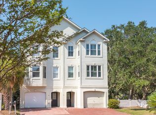 9 Grand Pavilion Blvd, Isle Of Palms, SC 29451