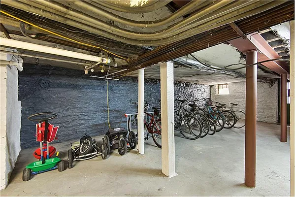 Rented by Douglas Elliman | media 16