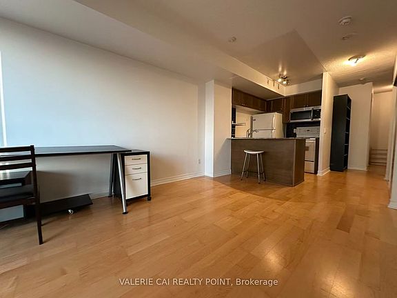 4th image of 763 Bay St #2214
