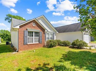 102 Valentine Ct, Greensboro, NC 27405
