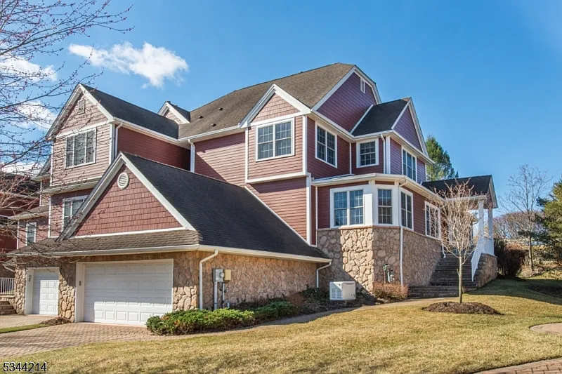 11 Turnberry Ln photo 1