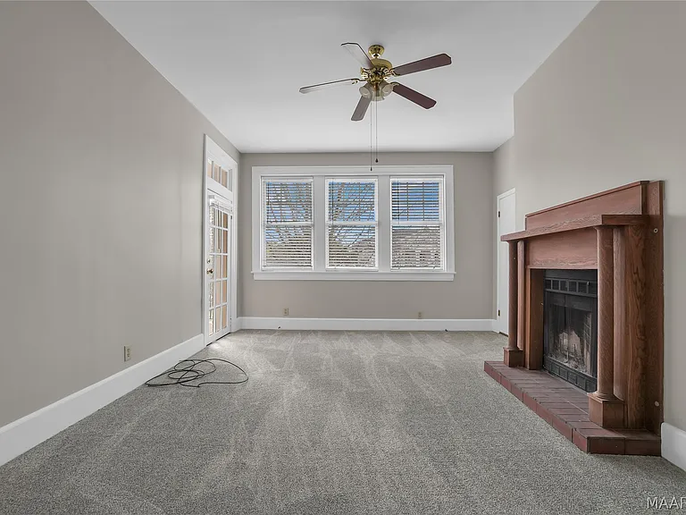 1135 S Perry St — Photo 4