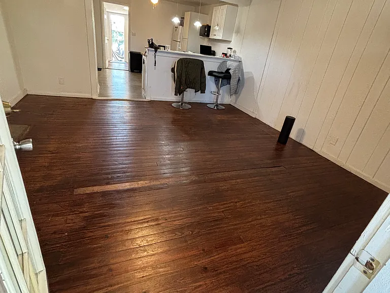 2107 Phillippi St #2 — Photo 6