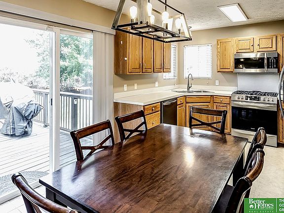 5th image of 2716 Joann Ave