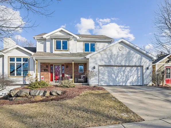 2650 Castle Rock Dr, Fitchburg, WI 53711
