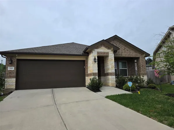 229 Cresta Cove Ct, Montgomery, TX 77316
