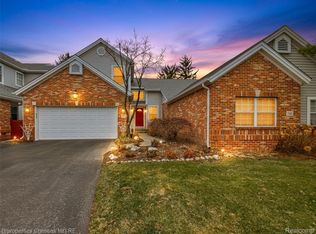 1144 Fairways Blvd, Troy, MI 48085