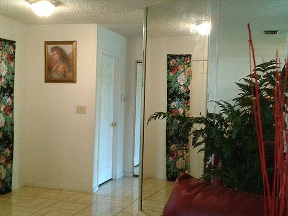 3rd image of 1132 Wyatt St