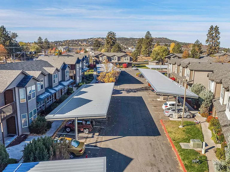 Mountain Glen Apartments — Photo 6