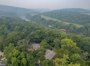 404 River Park Ln, Bluemont, VA 20135