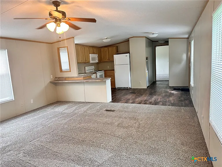 208 Picasso Dr — Photo 32
