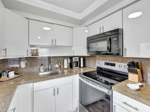 1012 SW 11th St APT 20N, Hallandale Beach, FL 33009